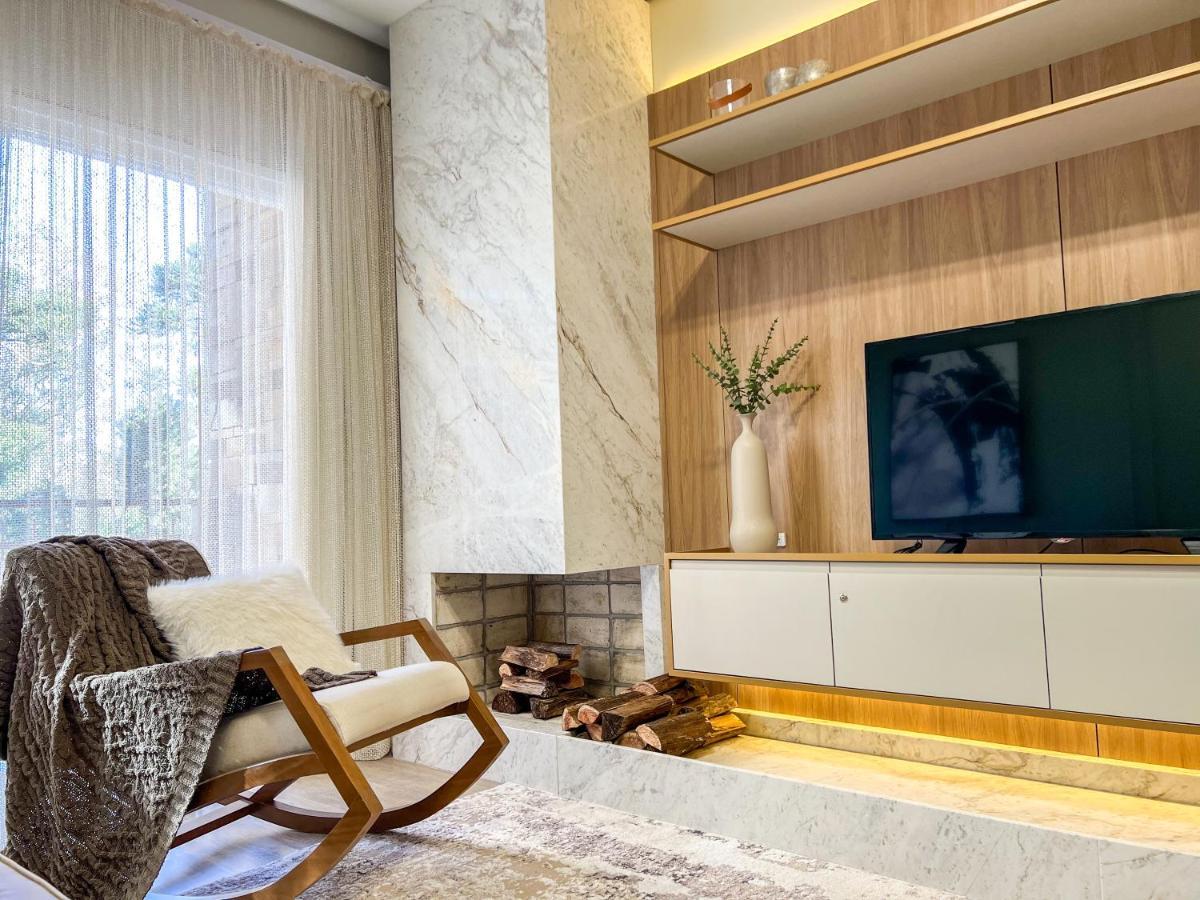 Apto Moderno Com Lareira, Piscina Aquecida E Infra Completo Em Gramado Luaran gambar